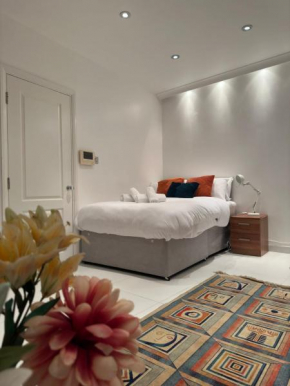 St Paul's Farringdon Longstay Cozystay